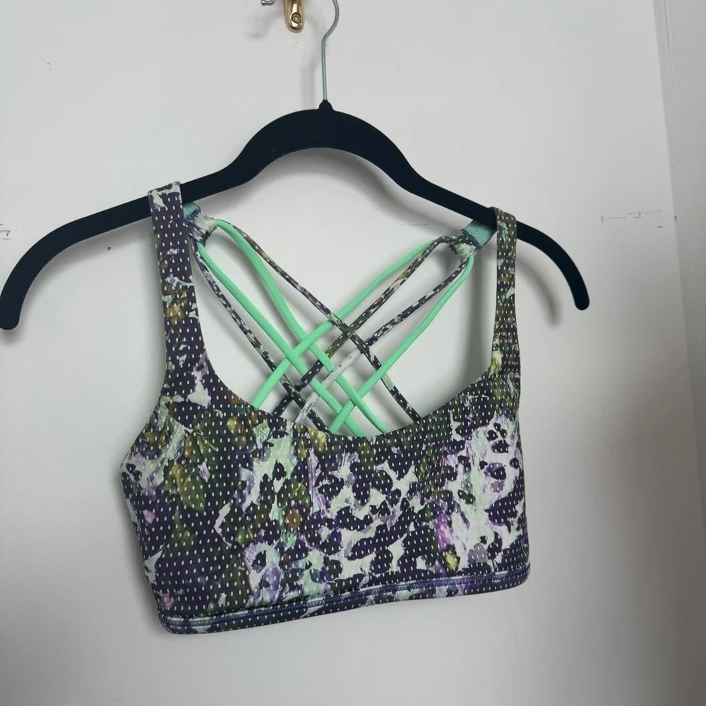 Lululemon Free To Be *Wild
Floral Sport White Multi / Pistachio 6 - Picture 4 of 8